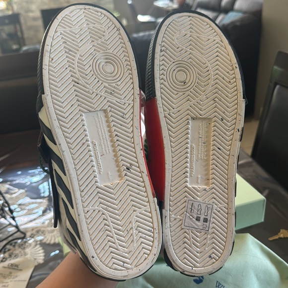 SOLDDD. NWT Off White Sneakers - Picture 8 of 13